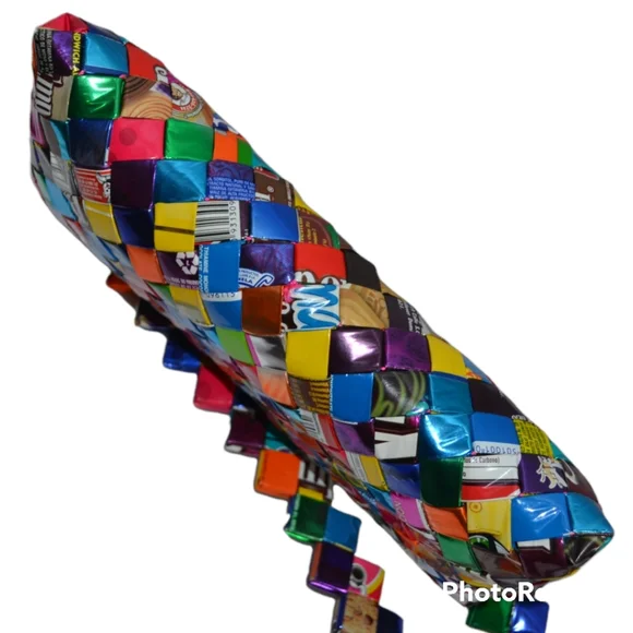 Like new Candy Wrapper purse. Recycled candy/gum wrapper - Picture 7 of 15